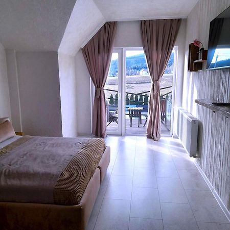 Four Seasons In Carpathians Hotel Mihovo Kültér fotó